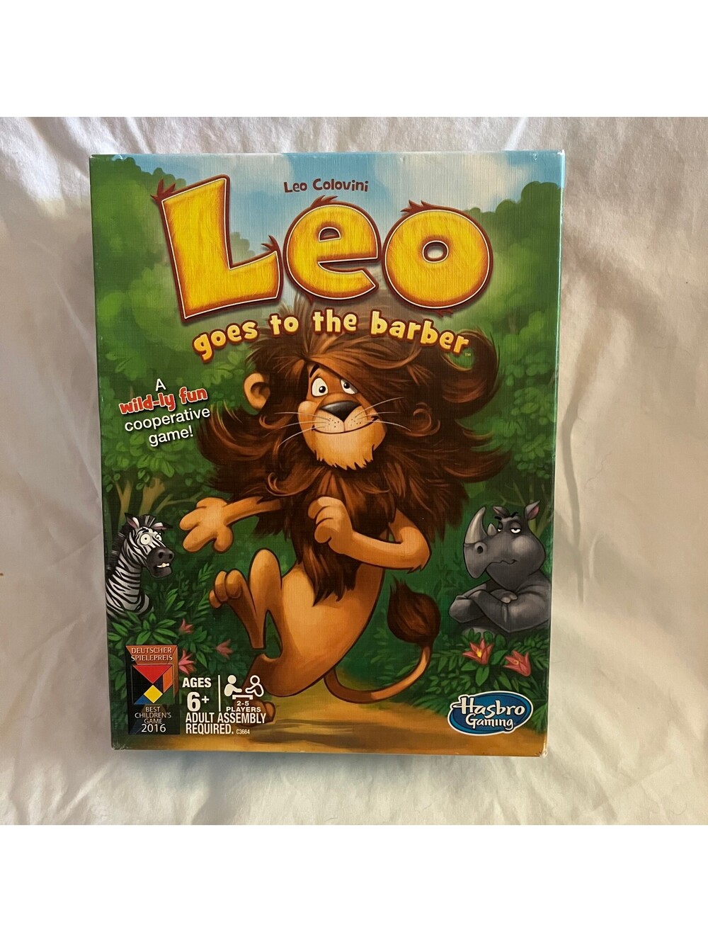 Leo Goes to the Barber Cooperative Board Family Game Hasbro